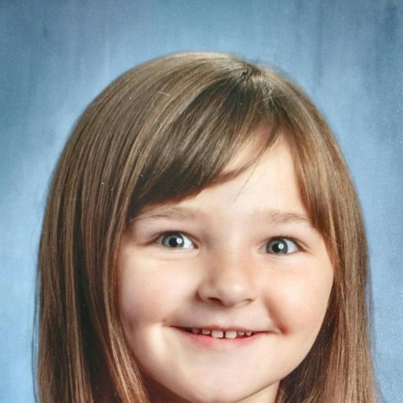 Meet your Posher, Cassandra - Picture 1 of 1